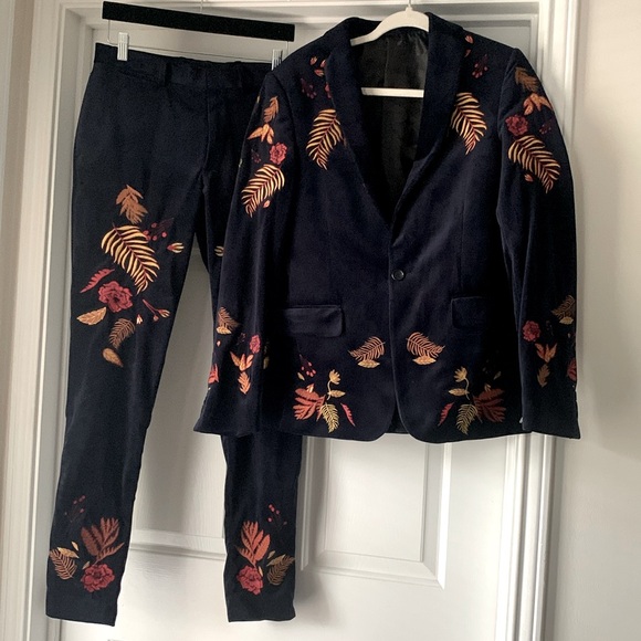 ASOS Men 2pc Blue Velvet Suit Personalized Floral Embroidered Lapel Designer - Picture 4 of 16